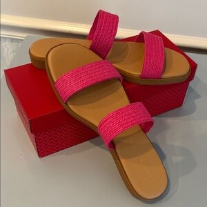 New Kelly & Katie Cici Raffia Sandals in Fuchsia, 9.5M